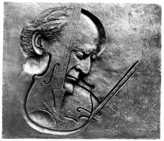 216 - Plaque of Yehudi Menuhin 1998 (Bronze).jpg